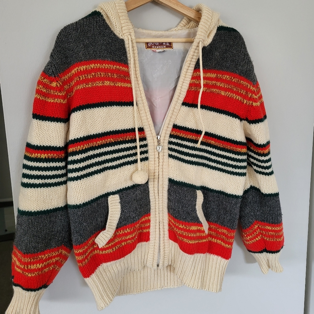 Cozy, lined zip up hoodie